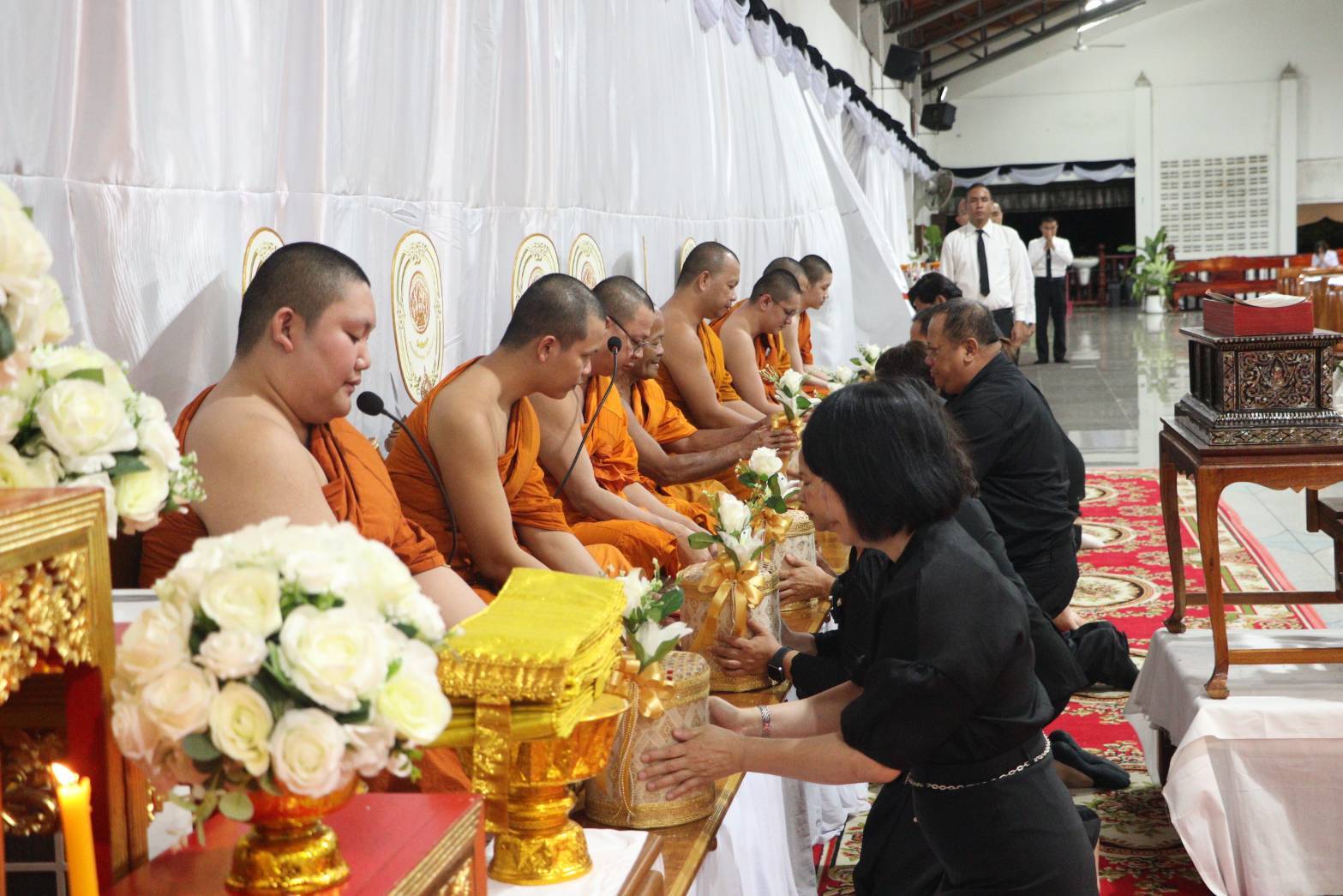กนอ.พื้นที่จังหวัดระยองร่วมเป็นเจ้าภาพ พิธีสวดพระอภิธรรม อุทิศ ถวาย เป็น พระราชกุศล แด่สมเด็จพระพันปีหลวงฯ