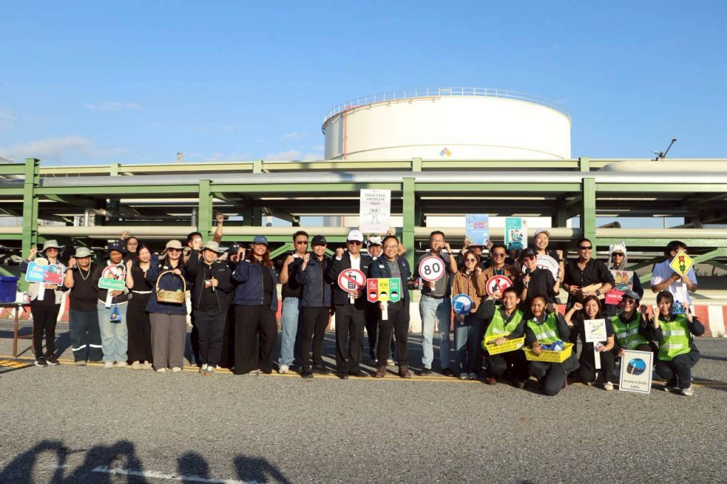 สทร.ร่วมกับ เจ้าหน้าที่ตำรวจ สภ.มาบตาพุด ผู้ประกอบการในพื้นที่ท่าเรือฯ จัดกิจกรรมโครงการ "Care Life Drive Safe" ขับขี่ปลอดภัย ห่วงใยชีวิต