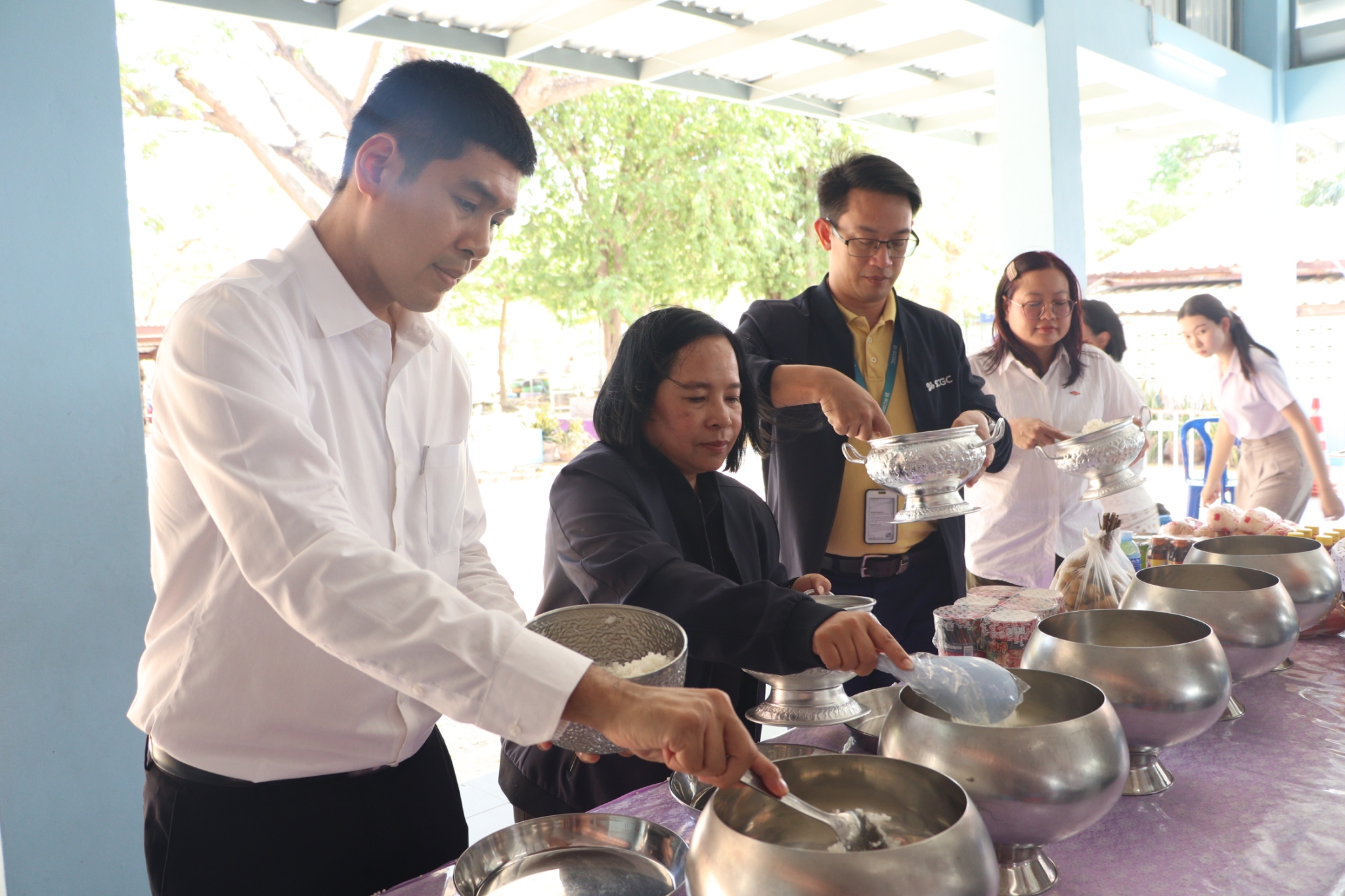 กนอ.พื้นที่มาบตาพุดคอมเพล็กซ์ ร่วมงานทำบุญเนื่องในวันสถาปนา ครบรอบ 69 ปี โรงเรียนบ้านหนองแฟบ