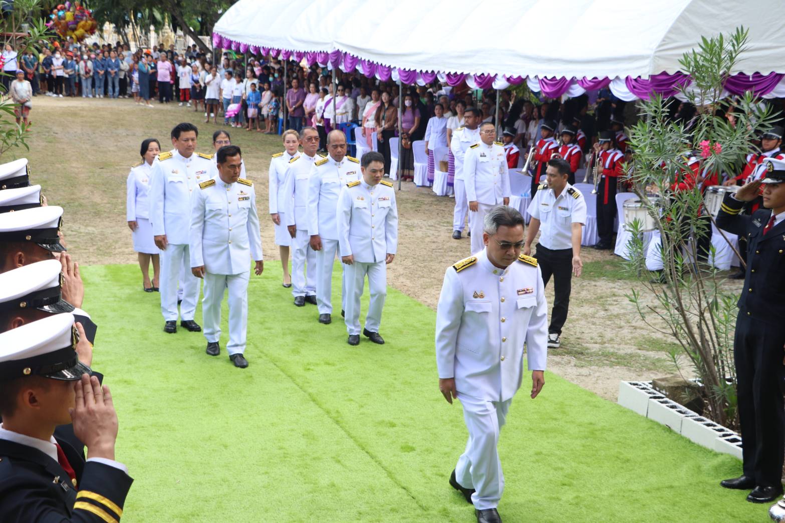 สมเด็จพระกนิษฐาธิราชเจ้า กรมสมเด็จพระเทพรัตนราชสุดาฯ สยามบรมราชกุมารี พระราชทานผ้าพระกฐินให้การนิคมอุตสาหกรรมแห่งประเทศไทยทอดถวาย ณ วัดมาบชลูด จ.ระยอง