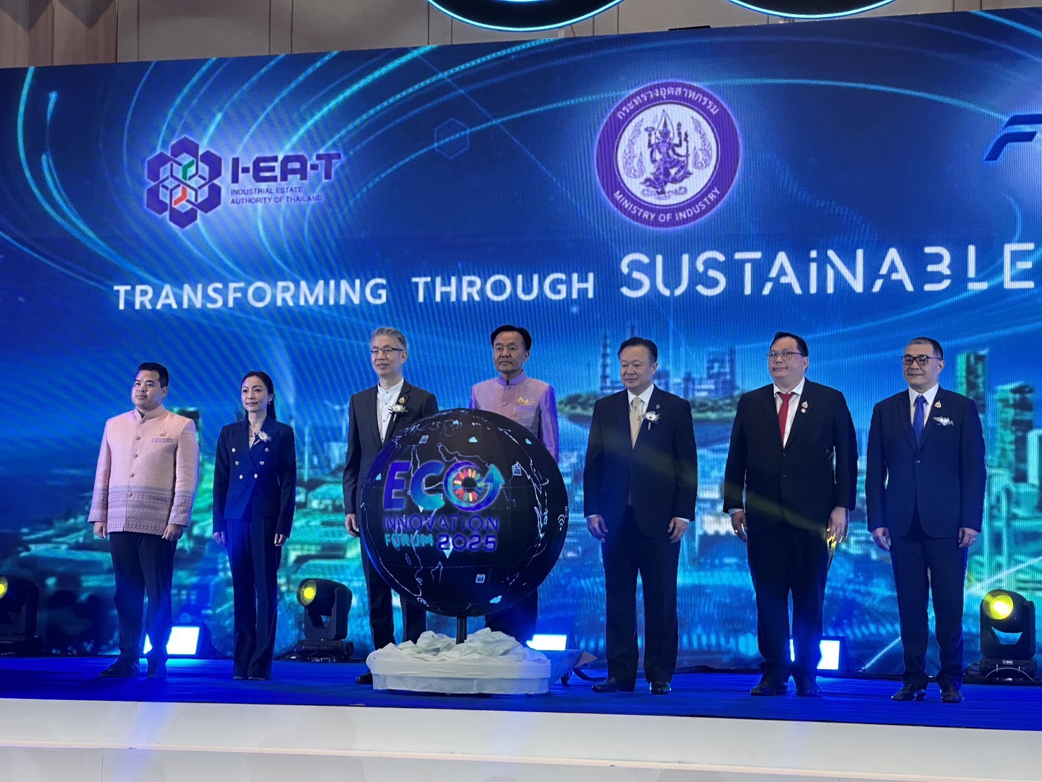กนอ.พื้นที่มาบตาพุดคอมเพล็กซ์ ร่วมรับรางวัลภายในงาน ECO Innovation Forum 2025 “พัฒนาประเทศไทย ด้วยอุตสาหกรรมใหม่อย่างยั่งยืน”