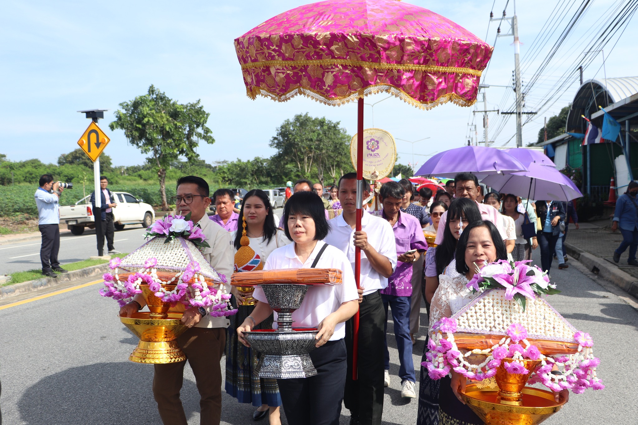 กนอ.พื้นที่มาบตาพุดคอมเพล็กซ์ ร่วมแห่องค์กฐินพระราชทาน จากสมเด็จพระกนิษฐาธิราชเจ้ากรมสมเด็จพระเทพรัตนราชสุดาฯ สยามบรมราชกุมารี