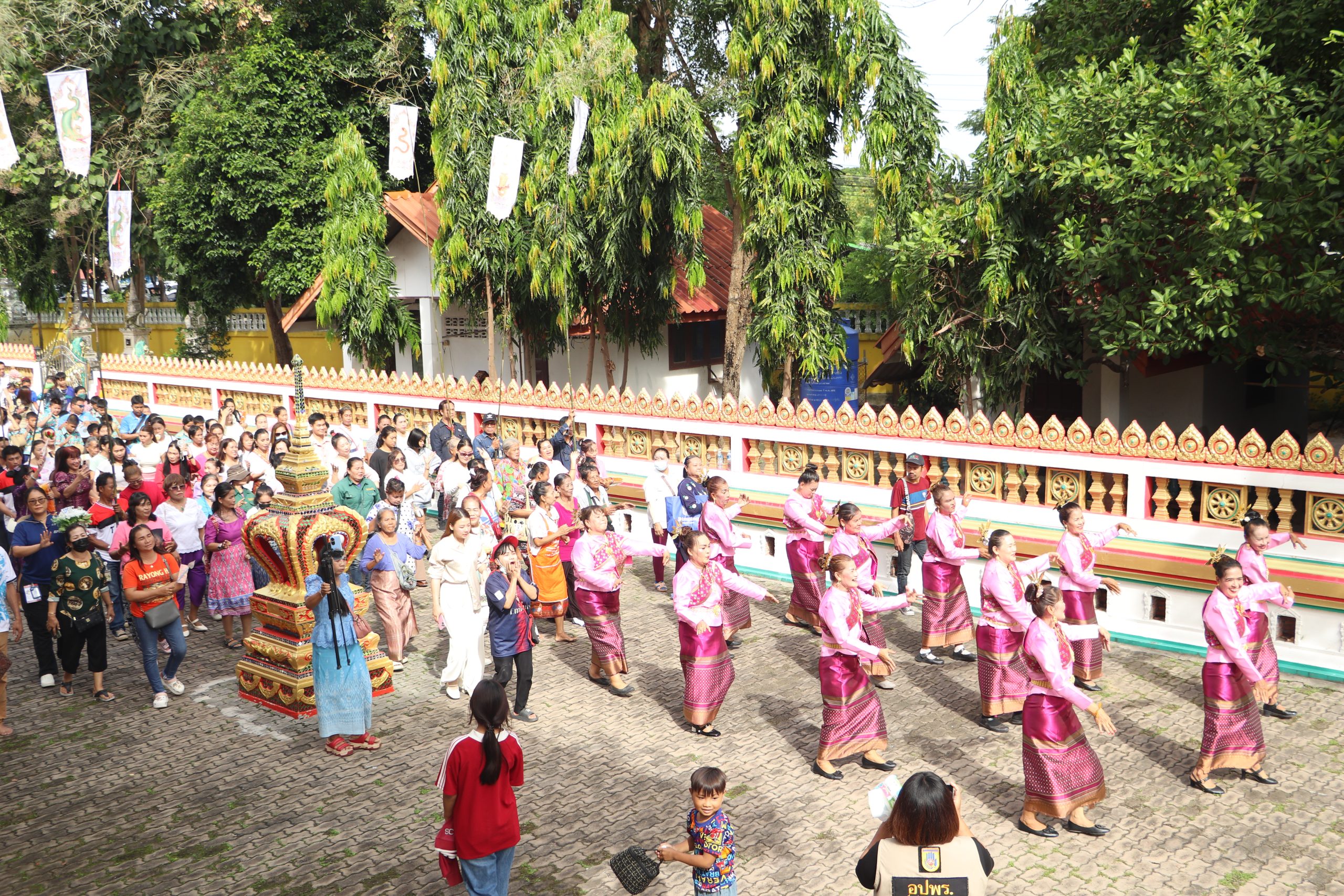 สทร. ร่วมทำบุญทอดกฐินสามัคคี ณ วัดตากวน ตำบลมาบตาพุด อำเภอเมืองระยอง จังหวัดระยอง