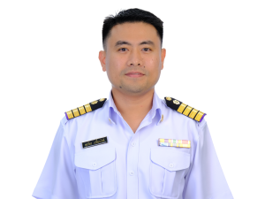 นายศุภวัตร เปลี่ยนโชติ